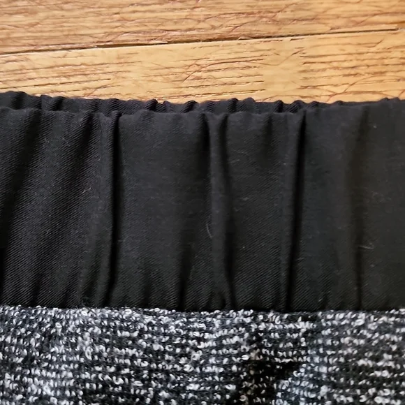 VINTAGE ANNE TAYLOR LOFT BRAND MULTIFUNCTIONAL MINI skirt size medium - Picture 5 of 10